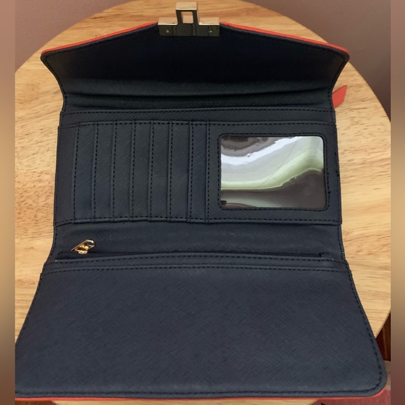Brand new leather Tommy Hilfiger clutch wallet. - Picture 3 of 3